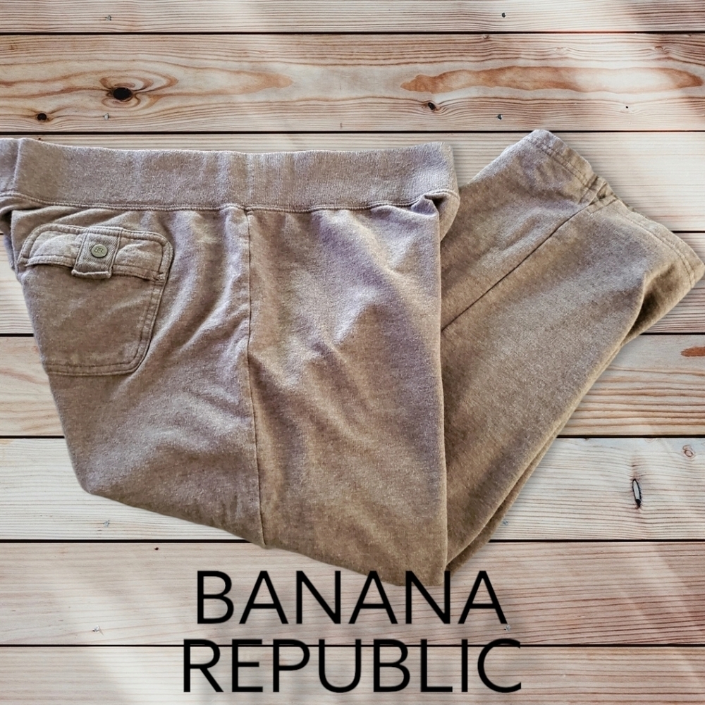 Banana Republic Athleisure Crop Pants